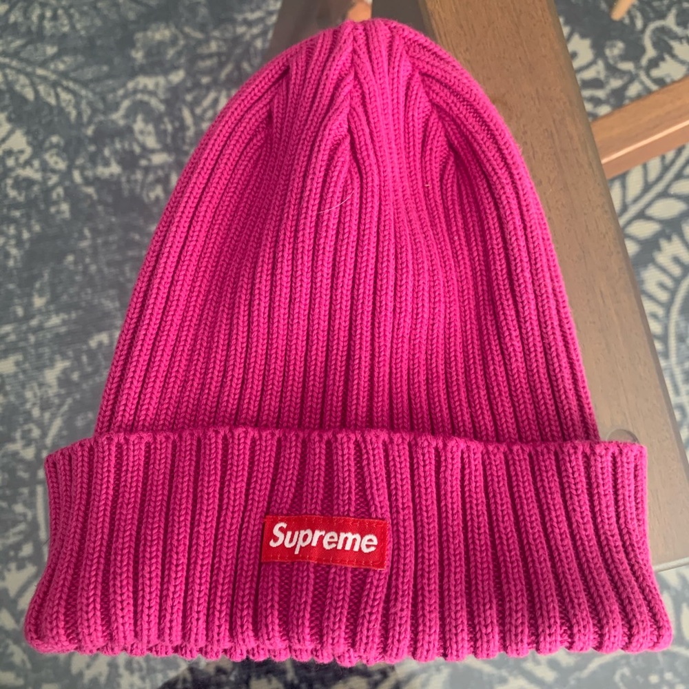 Supreme fuchsia beanie